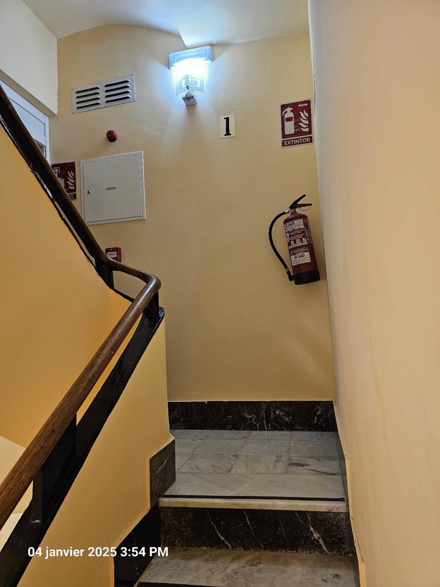 Apartamentos Turisticos Kenzamin アリカンテ エクステリア 写真